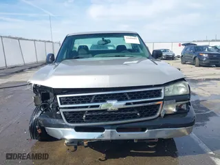 2006 Chevrolet Silverado 1500 Work Truck with VIN 3GCEC14X96G157606, listed as a IAAI auction lot 41608801 with 226,617 mi miles. Bid and sale history available at carsss.com. Image 12.