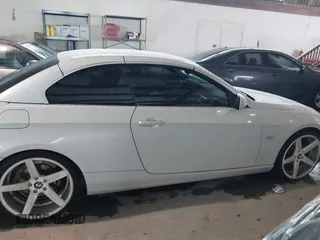 2012 BMW 3 Series 328i z VIN WBADW3C5XCE823077, wystawiony jako IAAI lot #41552466 z przebiegiem 133 228 mil mil oraz . Historia ofert i sprzedaży dostępna na DreamBid. Obrazek 13.