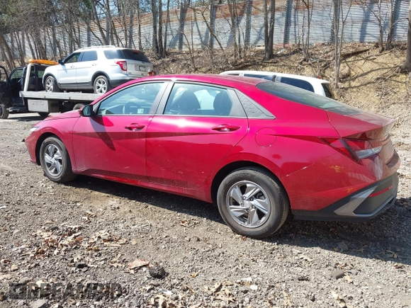 2025 Hyundai Elantra SE z VIN KMHLL4DG4SU856802, wystawiony jako IAAI lot #42102646 z przebiegiem 1 555 mil mil oraz . Historia ofert i sprzedaży dostępna na DreamBid. Obrazek 15.