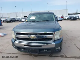 2011 Chevrolet Silverado 1500 LT with VIN 1GCRCSE03BZ164361, listed as a IAAI auction lot 41567590 with 197,659 mi miles. Bid and sale history available at carsss.com. Image 13.