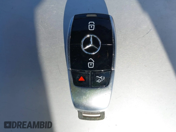 2022 Mercedes-Benz E-Class E 350 with VIN W1KZF8DBXNB080246, listed as a IAAI auction lot 41597696 with 35,350 mi miles. Bid and sale history available at carsss.com. Image 11.