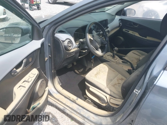 2019 Hyundai Kona SE with VIN KM8K12AA0KU257384, listed as a IAAI auction lot 42049777 with 91,000 mi miles. Bid and sale history available at carsss.com. Image 6.