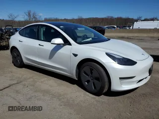 2022 Tesla Model 3 with VIN 5YJ3E1EA2NF121501, listed as a Copart auction lot 52408345 with 0 mi miles and Salvage Title. Bid and sale history available at carsss.com. Image 4.
