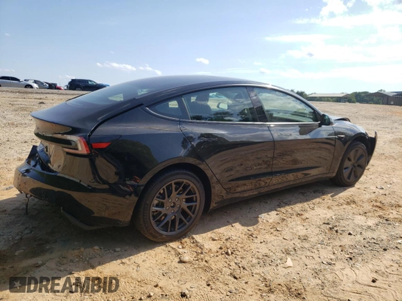 2025 Tesla Model 3 Long Range with VIN 5YJ3E1EA4SF965566, listed as a Copart auction lot 56820165 with 1,041 mi miles and Salvage title. Bid and sale history available at DreamBid. Image 3.