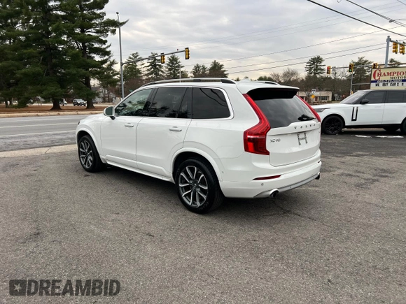 2018 Volvo XC90 Momentum with VIN YV4102CK8J1347520, listed as a Copart auction lot 84560434 with 149,035 mi miles and Clean Title. Bid and sale history available at carsss.com. Image 3.
