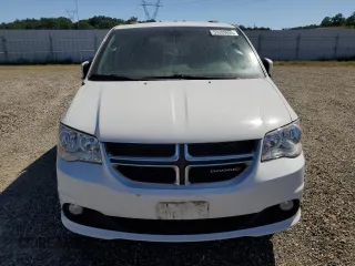 2018 Dodge Grand Caravan SXT with VIN 2C4RDGCG4JR360103, listed as a Copart auction lot 53209605 with 153,827 mi miles and Salvage Title. Bid and sale history available at DreamBid. Image 5.