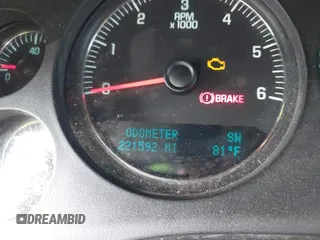 2012 Chevrolet Tahoe Commercial z VIN 1GNLC2E08CR196981, wystawiony jako IAAI lot #42834520 z przebiegiem 221 592 mil mil oraz . Historia ofert i sprzedaży dostępna na DreamBid. Obrazek 7.