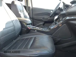 2016 Ford Escape Titanium с VIN 1FMCU9J91GUA72102, выставлен на аукционе IAAI как лот 41641812 с пробегом 166 688 миль миль и . История ставок и продаж доступна на DreamBid. Изображение 5.