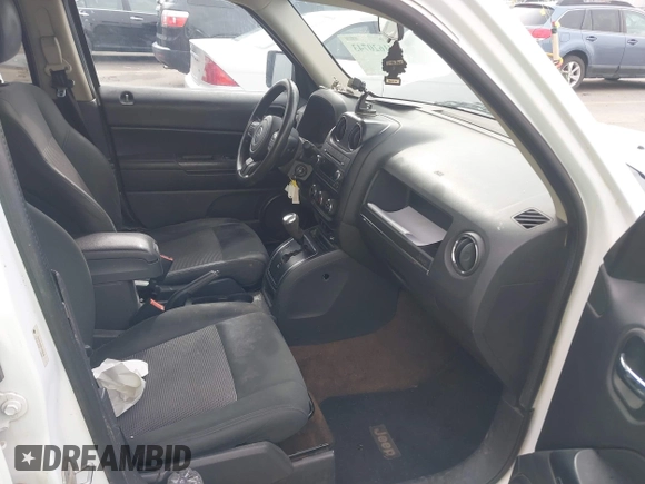 2013 Jeep Patriot Sport with VIN 1C4NJPBA9DD260848, listed as a IAAI auction lot 41620743 with 67,414 mi miles. Bid and sale history available at carsss.com. Image 5.