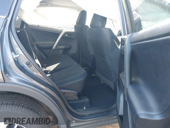 2018 Toyota RAV4 XLE with VIN 2T3RFREV5JW722012, listed as a IAAI auction lot 41830170 with 68,917 mi miles. Bid and sale history available at carsss.com. Image 8.