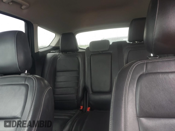 2019 Ford Escape Titanium z VIN 1FMCU9J99KUB44026, wystawiony jako Copart lot #58495855 z przebiegiem 106 361 mil mil oraz Szkoda całkowita • Salvage title. Historia ofert i sprzedaży dostępna na DreamBid. Obrazek 10.