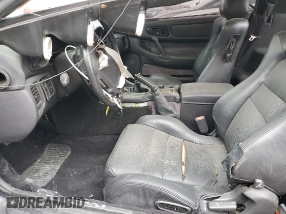 1992 Mitsubishi 3000GT z VIN JA3XE74C2NY028905, wystawiony jako Copart lot #81549834 z przebiegiem 131 349 mil mil oraz Szkoda całkowita • Salvage title. Historia ofert i sprzedaży dostępna na DreamBid. Obrazek 7.