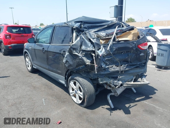2013 Ford Escape SE z VIN 1FMCU9G91DUD55697, wystawiony jako IAAI lot #42184822 z przebiegiem 139 594 mil mil oraz . Historia ofert i sprzedaży dostępna na DreamBid. Obrazek 3.