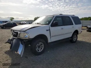 2001 Ford Expedition XLT with VIN 1FMRU15W11LA51050, listed as a Copart auction lot 52143185 with 0 mi miles and Salvage Title. Bid and sale history available at carsss.com. Image 1.