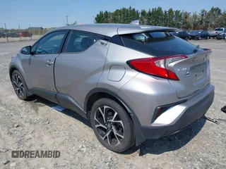 2020 Toyota C-HR LE z VIN NMTKHMBX6LR106469, wystawiony jako IAAI lot #41972012 z przebiegiem 51 316 mil mil oraz . Historia ofert i sprzedaży dostępna na DreamBid. Obrazek 3.