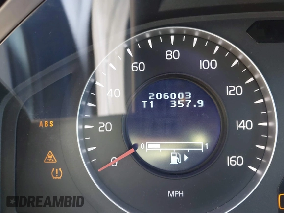 2010 Volvo V70 with VIN YV1960BWXA1133314, listed as a IAAI auction lot 41870470 with 206,003 mi miles and . Bid and sale history available at DreamBid. Image 7.
