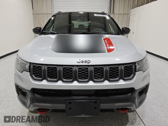 2024 Jeep Compass Trailhawk with VIN 3C4NJDDN5RT149827, listed as a Copart auction lot 55865465 with 31,565 mi miles and Clean title. Bid and sale history available at DreamBid. Image 5.
