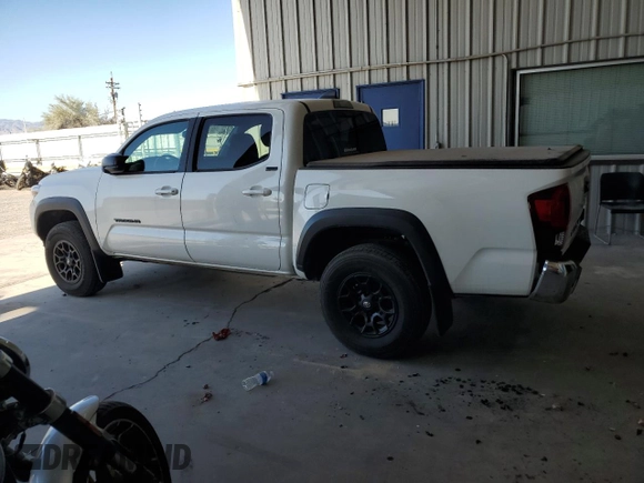 2023 Toyota Tacoma SR5 z VIN 3TMAZ5CN3PM219718, wystawiony jako Copart lot #55253845 z przebiegiem 18 879 mil mil oraz Szkody całkowita. Historia ofert i sprzedaży dostępna na DreamBid. Obrazek 2.