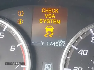 2013 Acura ILX Hybrid Technology z VIN 19VDE3F78DE302392, wystawiony jako IAAI lot #42207701 z przebiegiem 174 587 mil mil oraz . Historia ofert i sprzedaży dostępna na DreamBid. Obrazek 16.