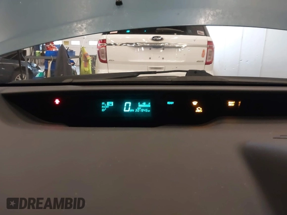 2006 Toyota Prius with VIN JTDKB20U463129691, listed as a IAAI auction lot 40922316 with 301,945 mi miles. Bid and sale history available at carsss.com. Image 7.