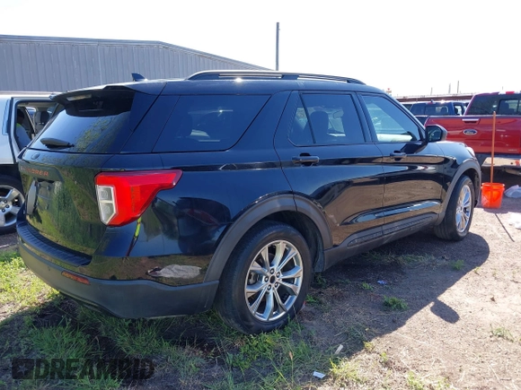 2020 Ford Explorer XLT with VIN 1FMSK7DH6LGC79537, listed as a IAAI auction lot 41967554 with 56,621 mi miles and . Bid and sale history available at DreamBid. Image 4.