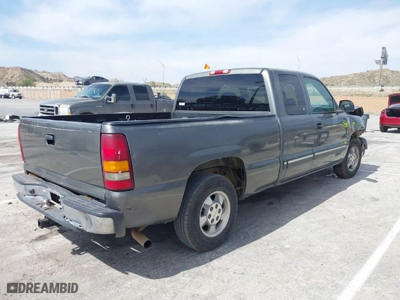 2002 Chevrolet Silverado 1500 LS with VIN 2GCEC19W421373480, listed as a IAAI auction lot 41740755 with 252,853 mi miles. Bid and sale history available at carsss.com. Image 4.