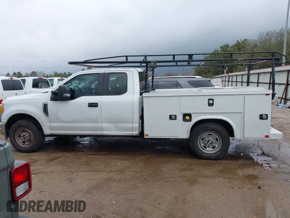 2017 Ford F-250 XL with VIN 1FD7X2A60HEE87543, listed as a IAAI auction lot 41654518 with 163,827 mi miles and . Bid and sale history available at DreamBid. Image 14.