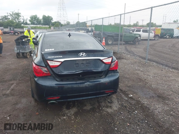 2013 Hyundai Sonata Limited z VIN 5NPEC4AC4DH694343, wystawiony jako IAAI lot #42493675 z przebiegiem 132 551 mil mil oraz . Historia ofert i sprzedaży dostępna na DreamBid. Obrazek 6.