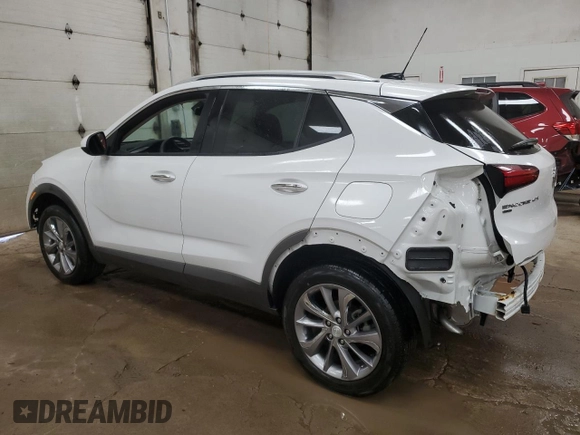2023 Buick Encore GX Essence z VIN KL4MMGSL1PB035970, wystawiony jako Copart lot #55945515 z przebiegiem 21 373 mil mil oraz Szkoda całkowita • Salvage title. Historia ofert i sprzedaży dostępna na DreamBid. Obrazek 2.