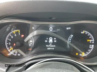 2021 Jeep Grand Cherokee Limited X with VIN 1C4RJFBT9MC822377, listed as a Copart auction lot 53750875 with 42,574 mi miles and Clean title. Bid and sale history available at DreamBid. Image 9.