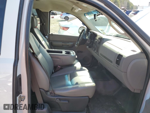 2007 Chevrolet Silverado 1500 LT w/1LT with VIN 2GCEC19C271660524, listed as a Copart auction lot 88165415 with 0 mi miles and Salvage Title. Bid and sale history available at carsss.com. Image 7.