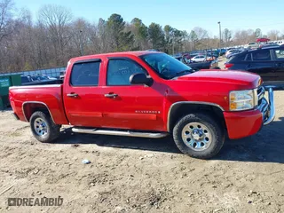 2007 Chevrolet Silverado 1500 LT w/1LT with VIN 2GCEC13C671575887, listed as a IAAI auction lot 41447510 with 195,650 mi miles. Bid and sale history available at carsss.com. Image 13.