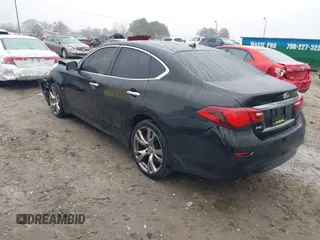 2015 Infiniti Q70 with VIN JN1BY1AR9FM561113, listed as a IAAI auction lot 41541936 with 266,227 mi miles and . Bid and sale history available at DreamBid. Image 3.