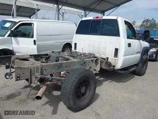 2006 GMC Sierra 2500HD Work Truck with VIN 1GTHC24U36E260455, listed as a IAAI auction lot 41753820 with 1 mi miles. Bid and sale history available at carsss.com. Image 4.
