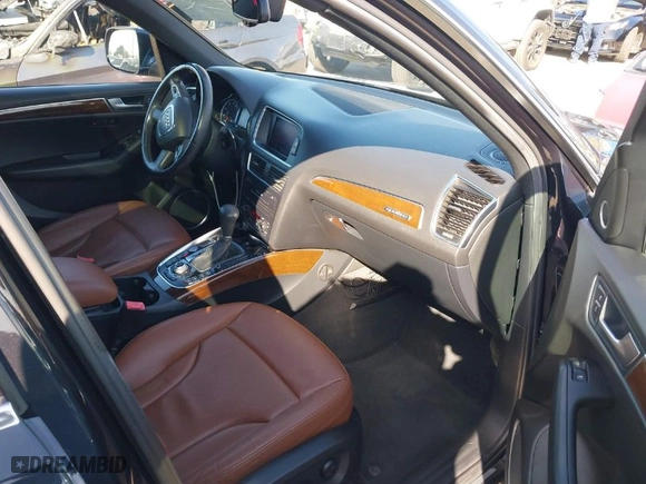 2012 Audi Q5 2.0T Premium Plus with VIN WA1LFAFP9CA106493, listed as a IAAI auction lot 41590137 with 82,311 mi miles. Bid and sale history available at carsss.com. Image 5.