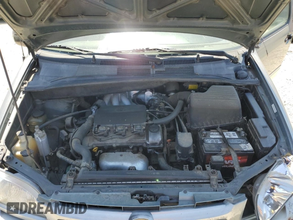 1998 Toyota Sienna LE with VIN 4T3ZF13C4WU064791, listed as a Copart auction lot 61411865 with 218,835 mi miles and Salvage title. Bid and sale history available at DreamBid. Image 12.