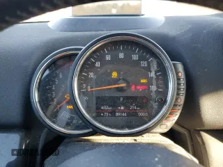 2017 MINI Countryman Cooper S with VIN WMZYT3C35H3D99048, listed as a Copart auction lot 81728614 with 89,144 mi miles and Salvage title. Bid and sale history available at DreamBid. Image 9.