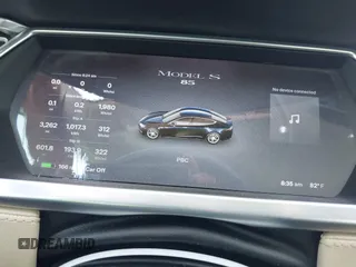 2014 Tesla Model S 60 with VIN 5YJSA1H12EFP39873, listed as a IAAI auction lot 42443414 with 132,773 mi miles and . Bid and sale history available at DreamBid. Image 7.