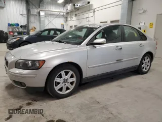 2005 Volvo S40 z VIN YV1MS382552057433, wystawiony jako Copart lot #57947635 z przebiegiem 215 513 mil mil oraz Czysty tytuł • Clean title. Historia ofert i sprzedaży dostępna na DreamBid. Obrazek 1.