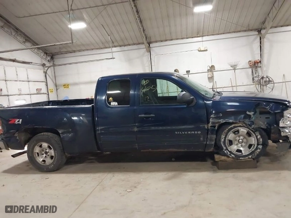 2012 Chevrolet Silverado 1500 LT with VIN 1GCRKSE70CZ132582, listed as a IAAI auction lot 40562795 with 135,396 mi miles. Bid and sale history available at carsss.com. Image 13.