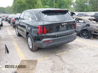 2022 Kia Sorento LX with VIN 5XYRG4LC3NG152579, listed as a IAAI auction lot 42092276 with 77,101 mi miles and . Bid and sale history available at DreamBid. Image 3.
