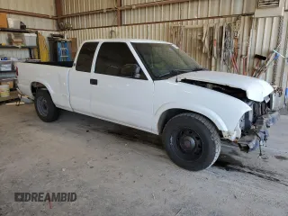 2002 GMC Sonoma SL with VIN 1GTCS19W828203307, listed as a Copart auction lot 74585494 with 106,956 mi miles and Salvage Title. Bid and sale history available at carsss.com. Image 4.