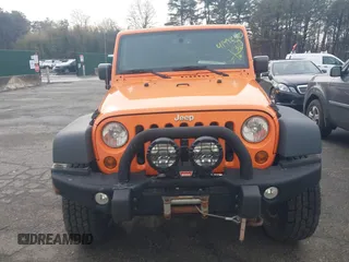 2013 Jeep Wrangler Unlimited Sport z VIN 1C4BJWDG7DL522421, wystawiony jako IAAI lot #41492425 z przebiegiem 55 921 mil mil oraz . Historia ofert i sprzedaży dostępna na DreamBid. Obrazek 12.