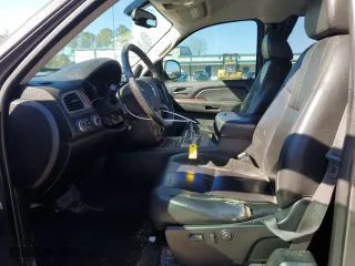 2008 Chevrolet Silverado 1500 LTZ with VIN 2GCEK19J281251376, listed as a Copart auction lot 42425325 with 300,957 mi miles and Salvage Title. Bid and sale history available at carsss.com. Image 7.