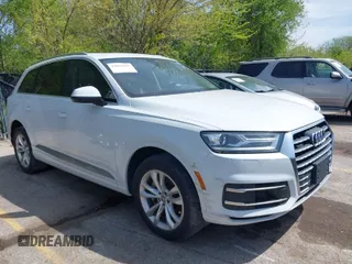 2017 Audi Q7 Premium Plus with VIN WA1LAAF76HD045866, listed as a IAAI auction lot 42091945 with 124,122 mi miles. Bid and sale history available at carsss.com. Image 1.