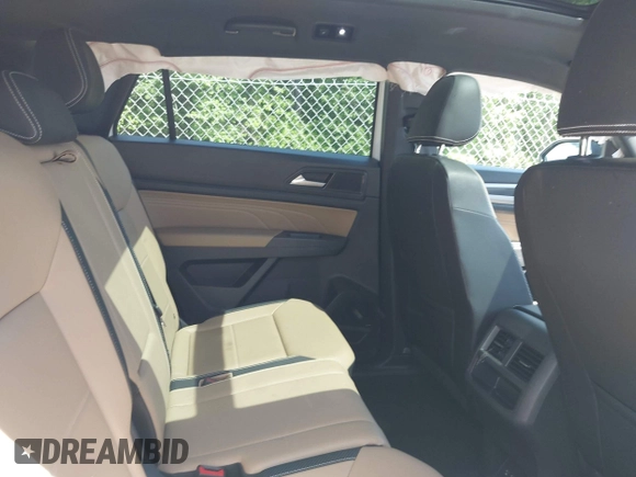 2023 Volkswagen Atlas SE с VIN 1V2KC2CA2PC220778, выставлен на аукционе IAAI как лот 42136136 с пробегом 30 370 миль миль и . История ставок и продаж доступна на DreamBid. Изображение 8.
