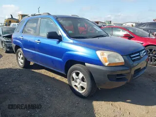 2007 Kia Sportage LX with VIN KNDJF724277382562, listed as a IAAI auction lot 42047497 with 144,079 mi miles. Bid and sale history available at carsss.com. Image 1.
