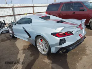 2021 Chevrolet Corvette 3LT with VIN 1G1YC3D4XM5125050, listed as a IAAI auction lot 41587339 with 10,340 mi miles. Bid and sale history available at carsss.com. Image 3.