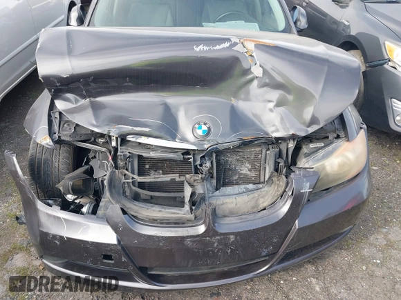 2008 BMW 3 Series 328i with VIN WBAVC53538FZ88074, listed as a IAAI auction lot 41601162 with 250,438 mi miles. Bid and sale history available at carsss.com. Image 6.