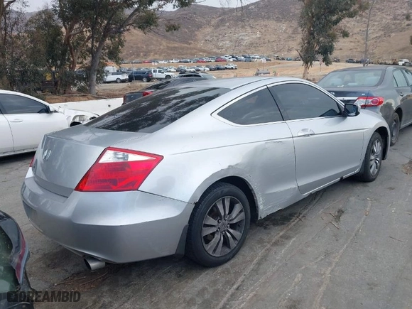 2008 Honda Accord Cpe LX-S with VIN 1HGCS123X8A001300, listed as a IAAI auction lot 41471687 with 184,550 mi miles. Bid and sale history available at carsss.com. Image 4.